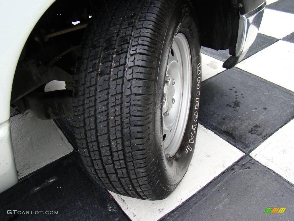 2004 Ram 1500 ST Regular Cab - Bright White / Dark Slate Gray photo #18