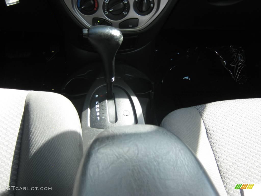 2005 Focus ZX5 SE Hatchback - Light Tundra Metallic / Charcoal/Charcoal photo #22