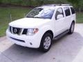 2006 Avalanche White Nissan Pathfinder LE  photo #1