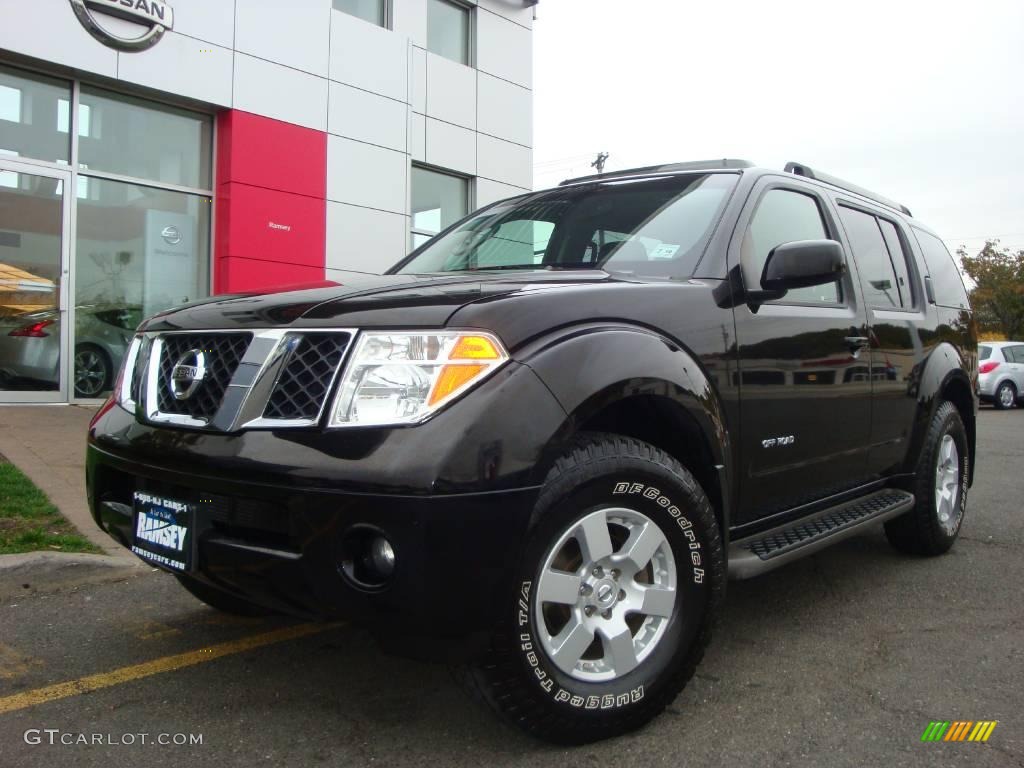 2006 Pathfinder SE Off Road 4x4 - Super Black / Graphite photo #1