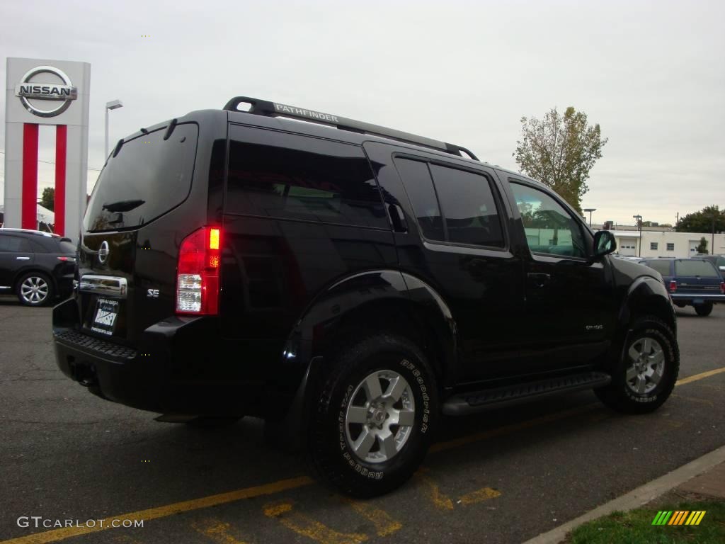 2006 Pathfinder SE Off Road 4x4 - Super Black / Graphite photo #11