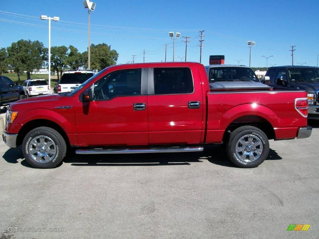 2010 F150 XLT SuperCrew - Red Candy Metallic / Tan photo #2
