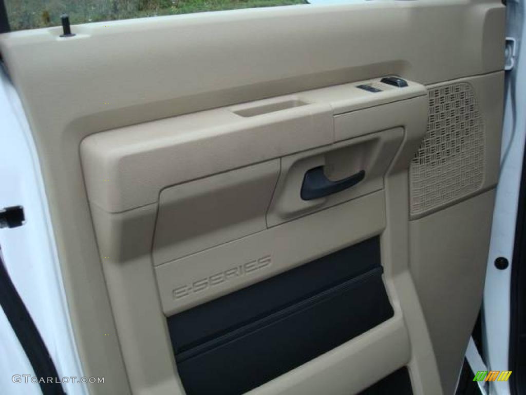 2009 E Series Van E350 Super Duty XLT Passenger - Oxford White / Medium Pebble photo #17