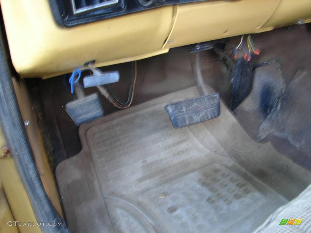 1977 Chevrolet C/K K10 Custom Deluxe Regular Cab 4x4 Controls Photo #20341067