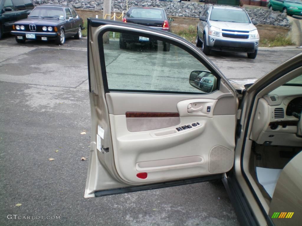 2004 Impala  - Sandstone Metallic / Neutral Beige photo #15
