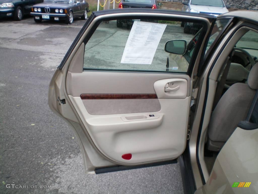 2004 Impala  - Sandstone Metallic / Neutral Beige photo #16