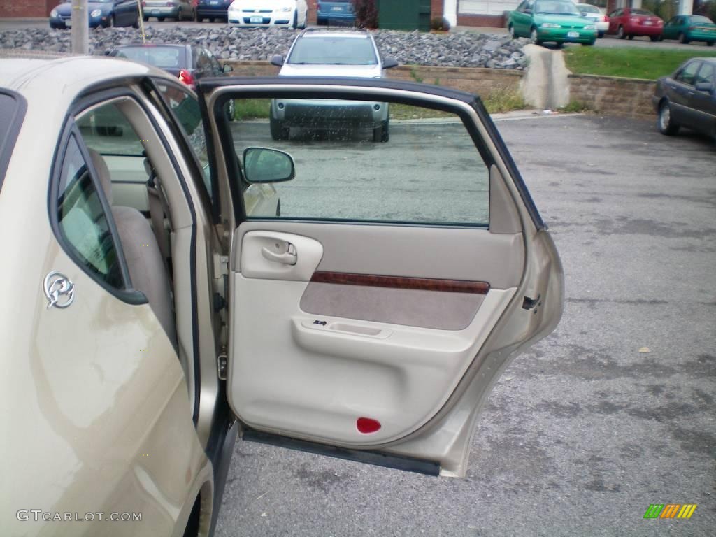 2004 Impala  - Sandstone Metallic / Neutral Beige photo #18