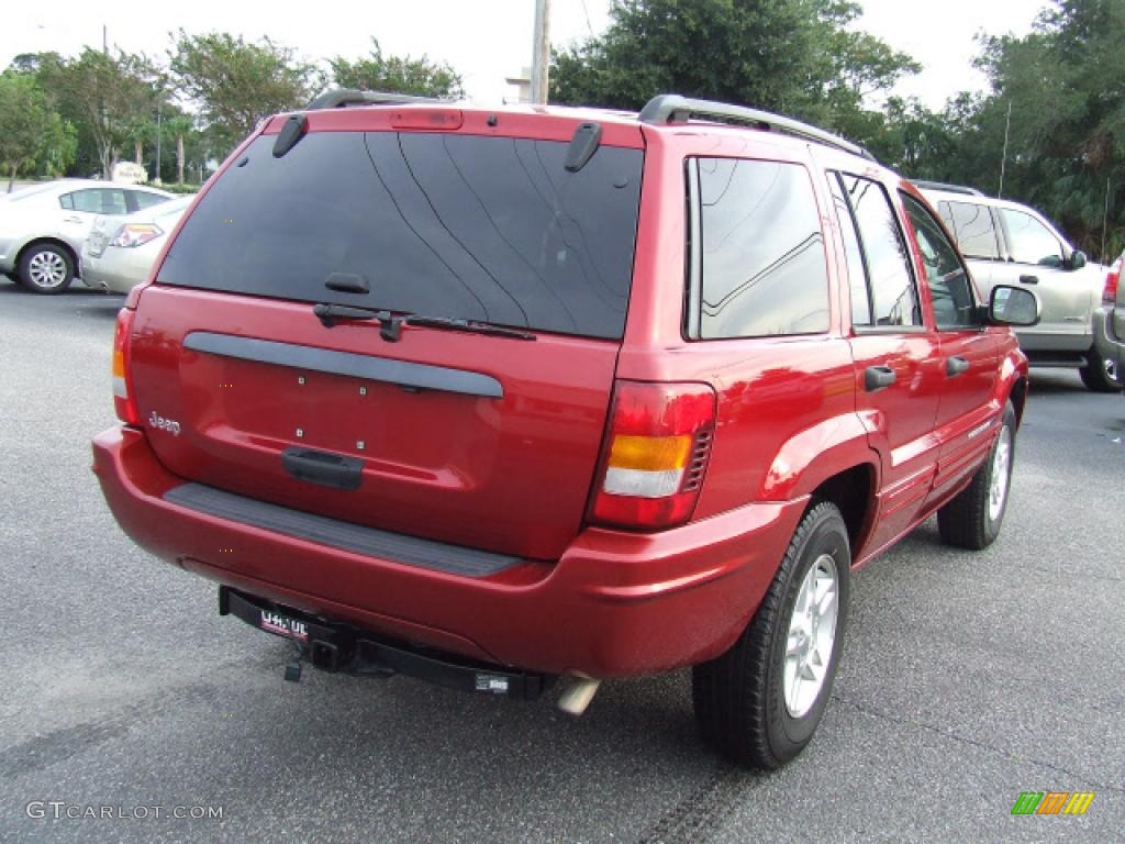 2004 Grand Cherokee Laredo - Inferno Red Pearl / Taupe photo #4