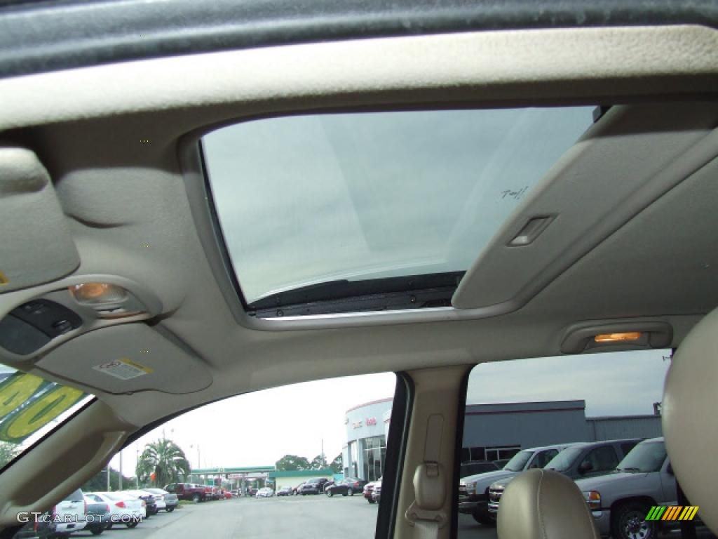 2004 Grand Cherokee Laredo - Inferno Red Pearl / Taupe photo #8
