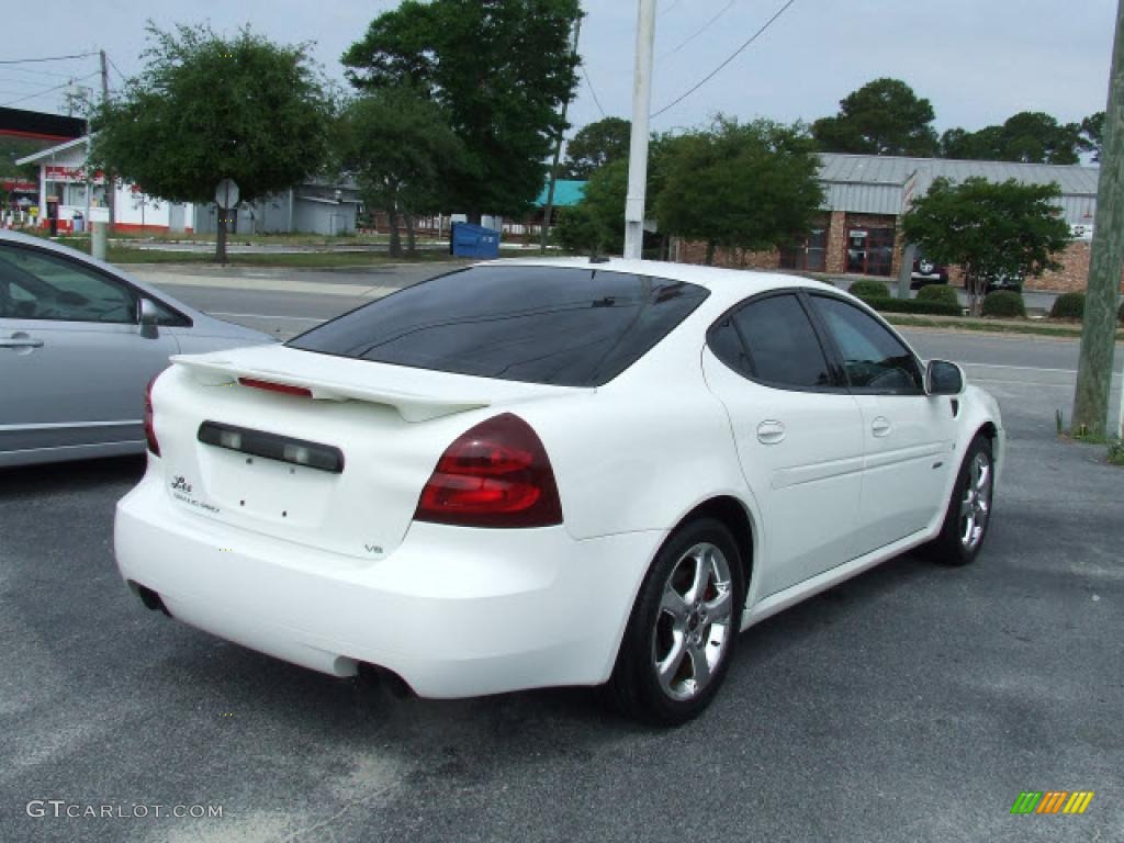 2006 Grand Prix GXP Sedan - Ivory White / Sand photo #4