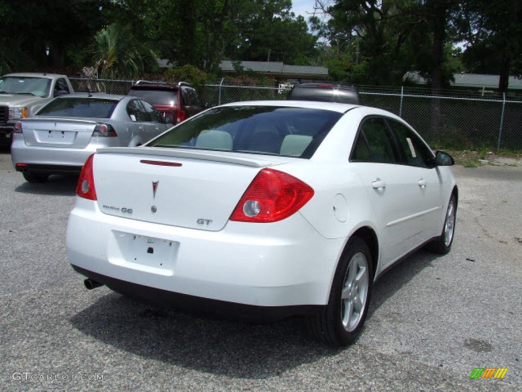 2009 G6 GT Sedan - Summit White / Light Taupe photo #2