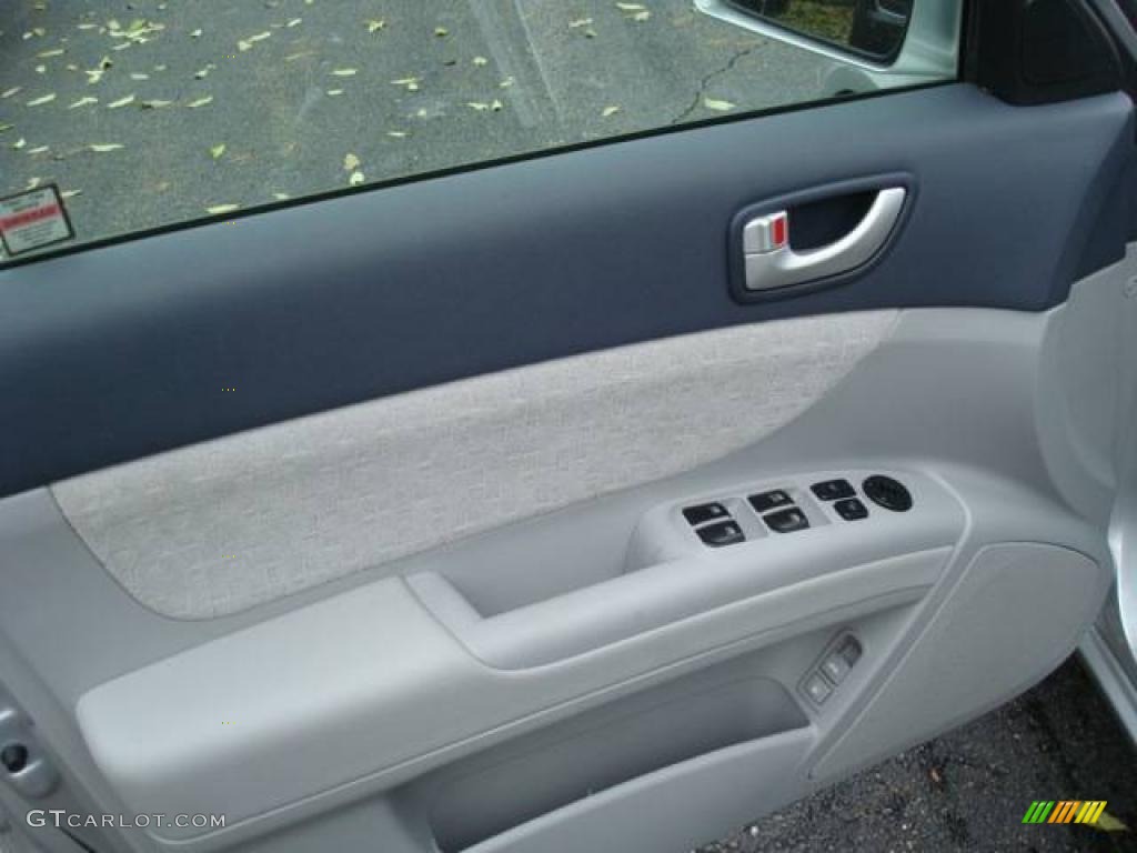 2007 Sonata SE V6 - Bright Silver / Gray photo #14