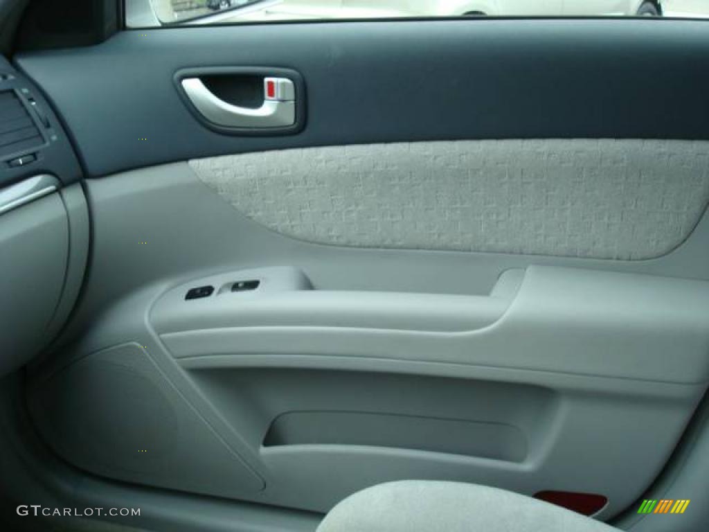 2007 Sonata SE V6 - Bright Silver / Gray photo #17