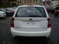 Clear White - Rondo LX V6 Photo No. 4