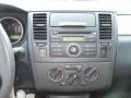 Brilliant Silver - Versa 1.8 S Hatchback Photo No. 9