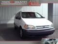 2000 Super White Toyota Sienna LE  photo #1