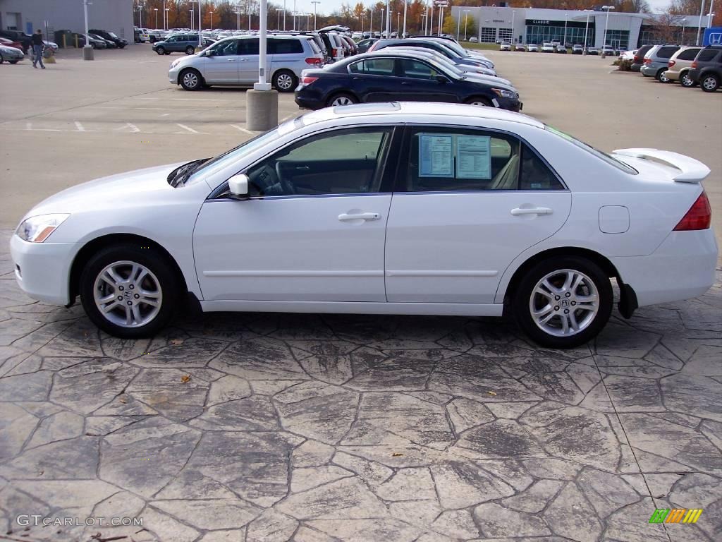 2007 Accord EX Sedan - Taffeta White / Ivory photo #4