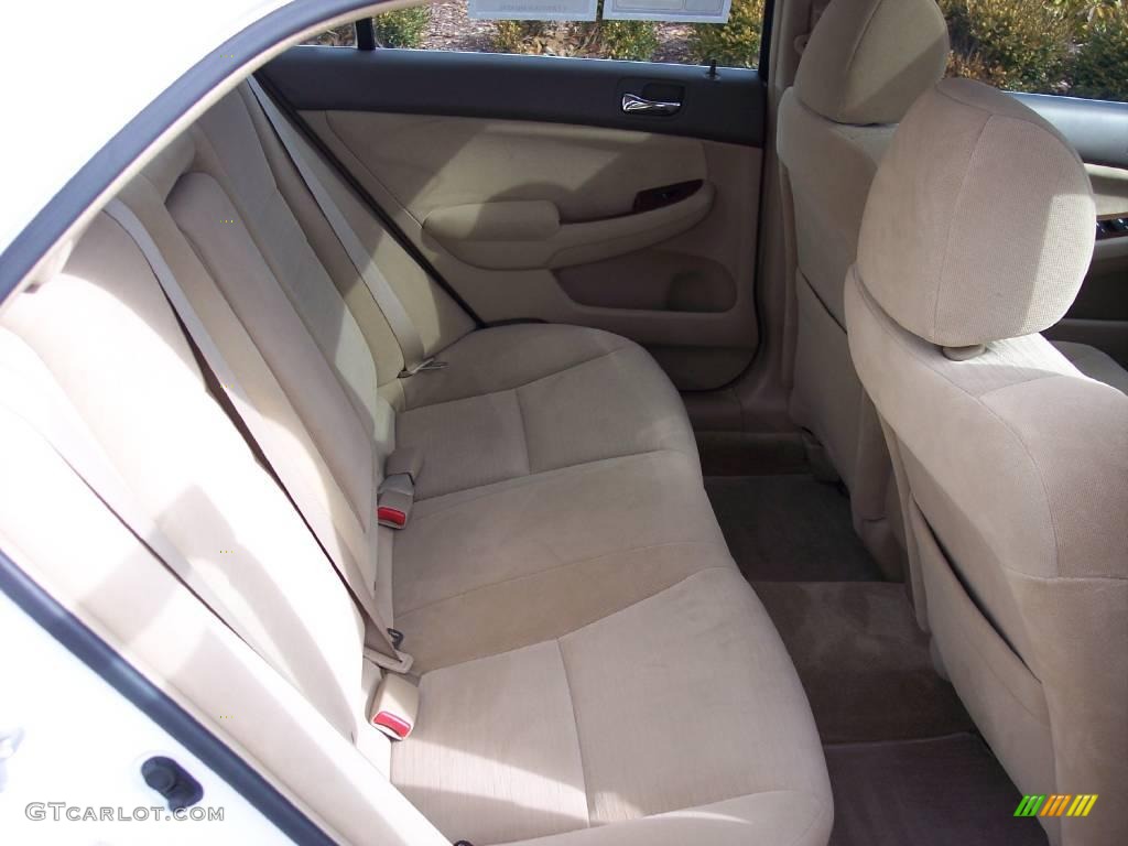 2007 Accord EX Sedan - Taffeta White / Ivory photo #22