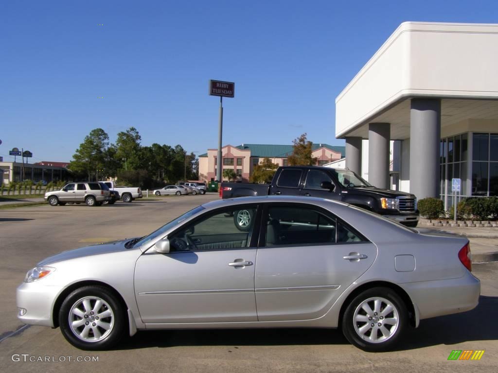 2004 Camry XLE V6 - Lunar Mist Metallic / Stone photo #2