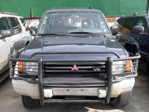 1995 Mitsubishi Montero SR 4x4 Data, Info and Specs