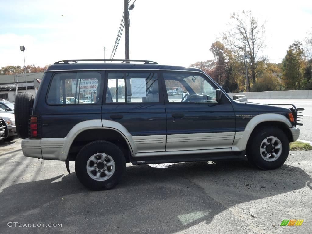 1995 Montero SR 4x4 - Balboa Blue Pearl Metallic / Dark Gray photo #4