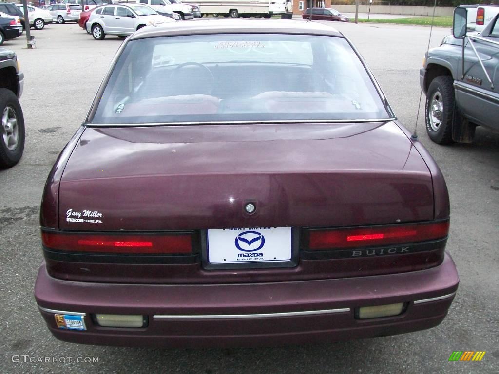 1992 Medium Garnet Red Metallic Buick Regal Custom #20456631 Photo #3 ...