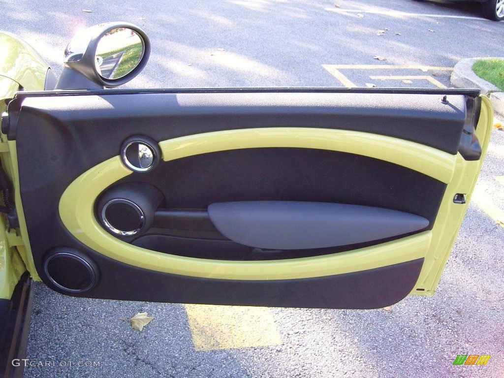 2009 Mini Cooper S Convertible Black/Yellow Door Panel Photo #20475653