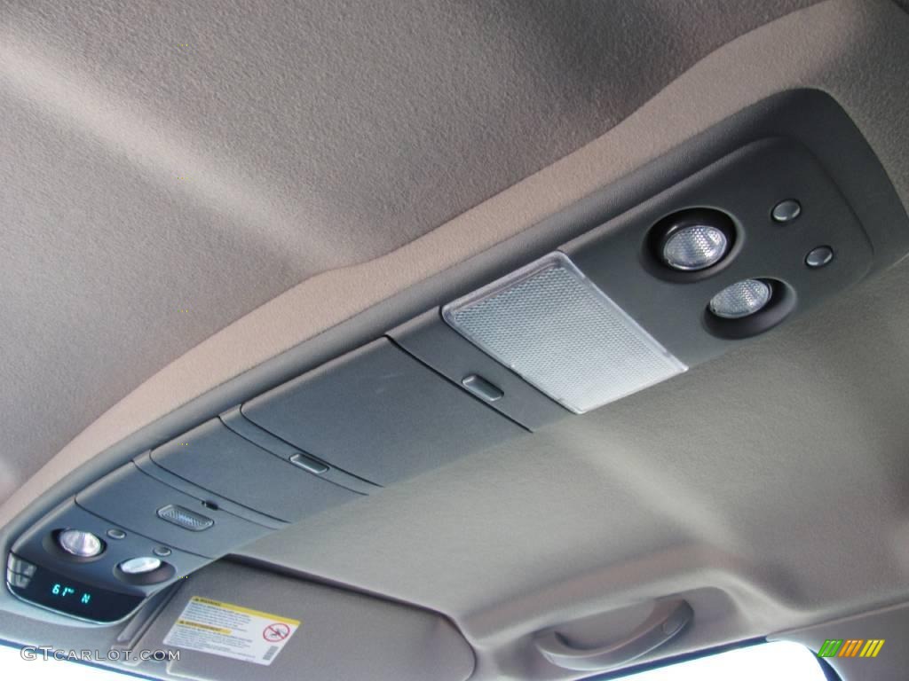 2004 Blazer LS 4x4 - Light Pewter Metallic / Medium Gray photo #11