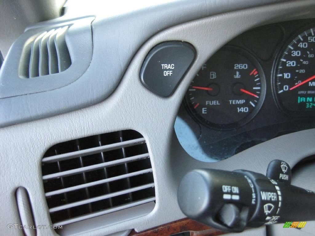 2004 Impala LS - Medium Gray Metallic / Medium Gray photo #27