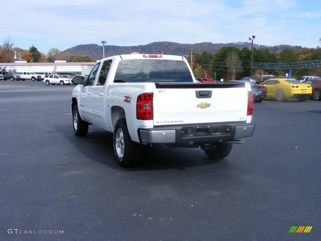 2009 Silverado 1500 LTZ Crew Cab 4x4 - Summit White / Light Cashmere photo #12