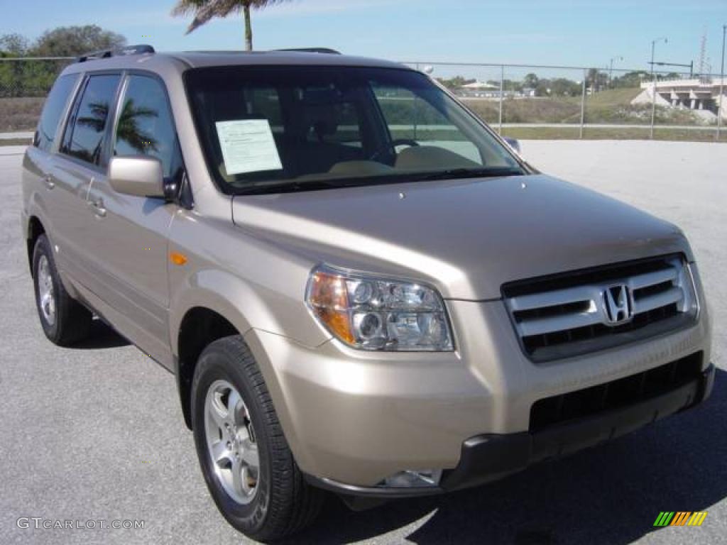 Desert Rock Metallic Honda Pilot