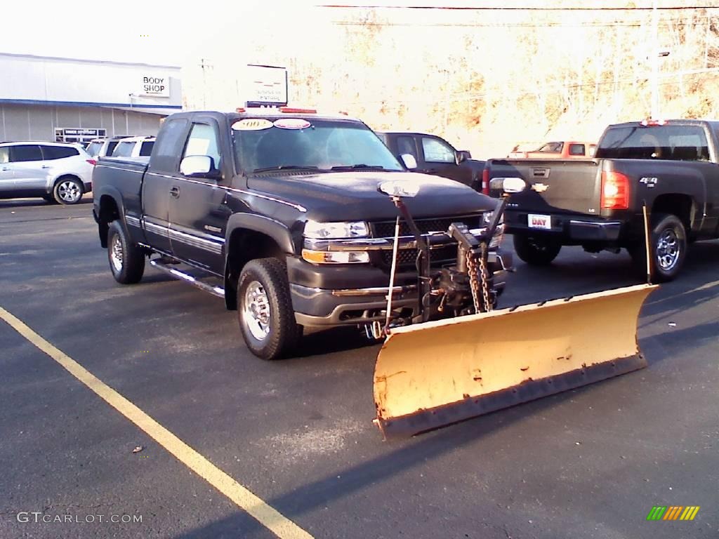 2002 Silverado 2500 LS Extended Cab 4x4 - Onyx Black / Graphite photo #1