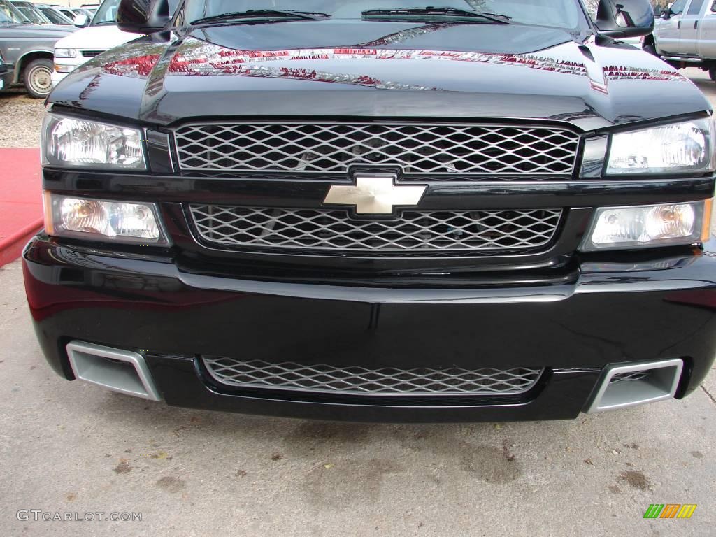 2004 Silverado 1500 SS Extended Cab AWD - Black / Dark Charcoal photo #38