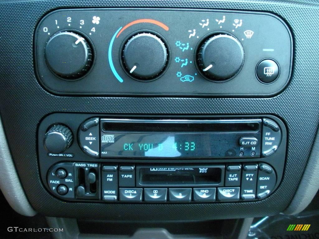 2003 Stratus SXT Sedan - Inferno Red Pearl / Dark Slate Gray photo #26