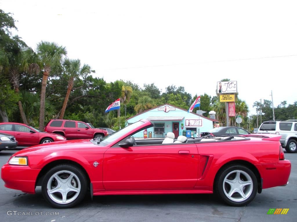 1999 Mustang GT Convertible - Rio Red / Oxford White photo #15