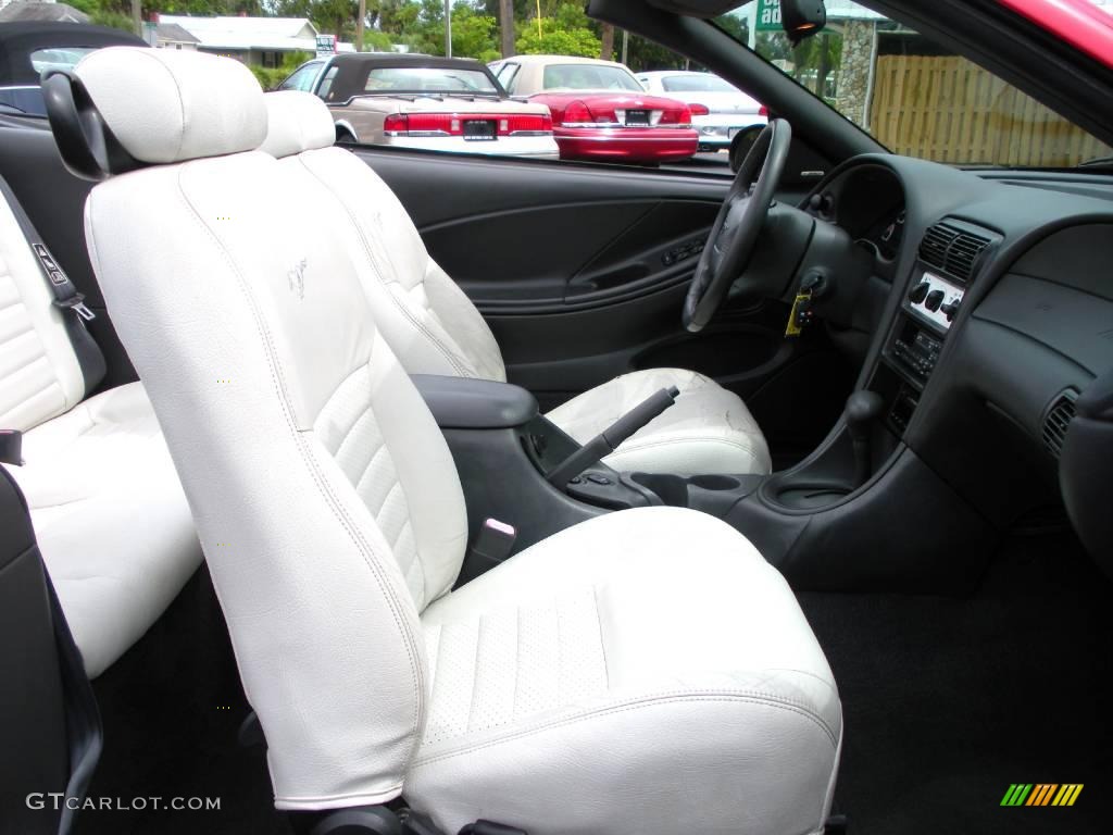 1999 Mustang GT Convertible - Rio Red / Oxford White photo #27