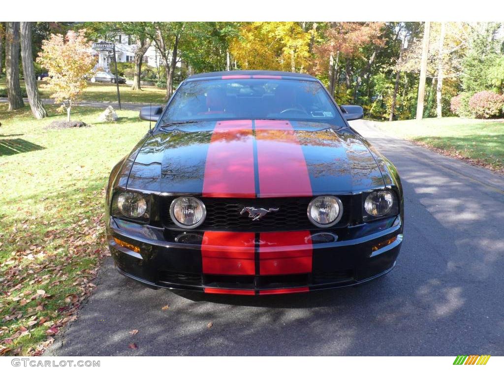 Black Ford Mustang