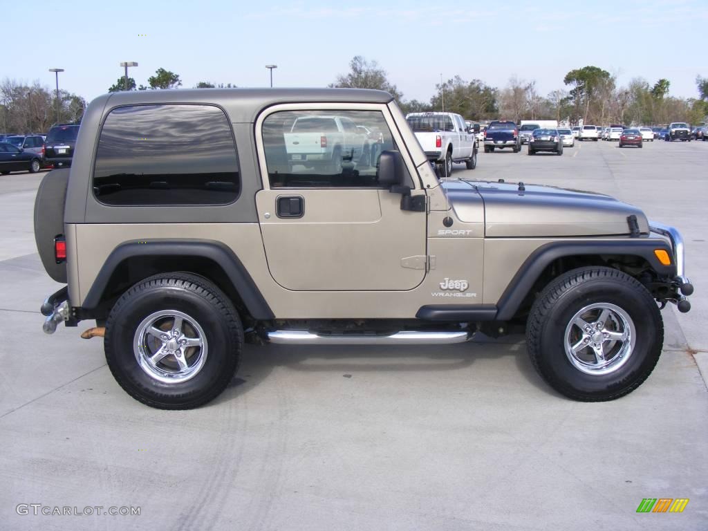 2004 Wrangler Sport 4x4 - Light Khaki Metallic / Khaki photo #5