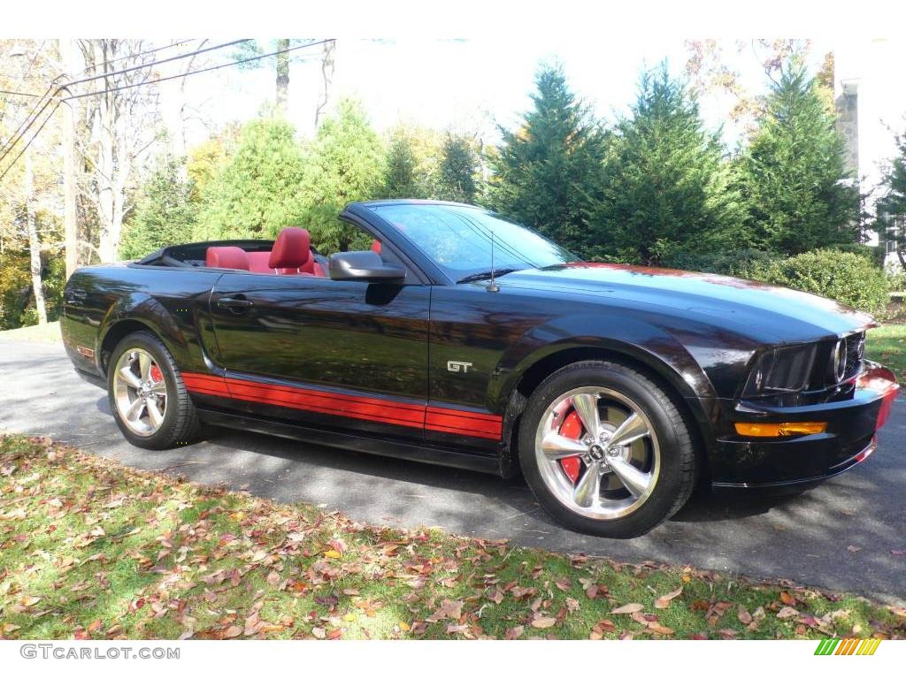 2006 Mustang GT Premium Convertible - Black / Red/Dark Charcoal photo #8