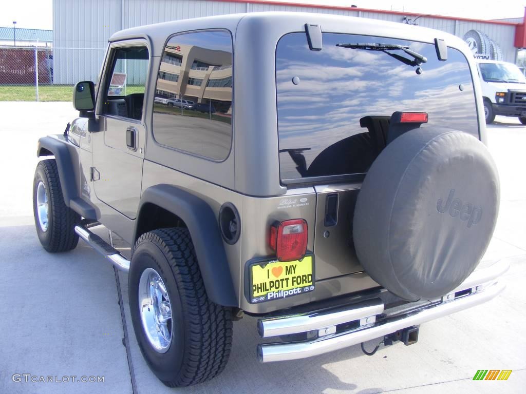 2004 Wrangler Sport 4x4 - Light Khaki Metallic / Khaki photo #8
