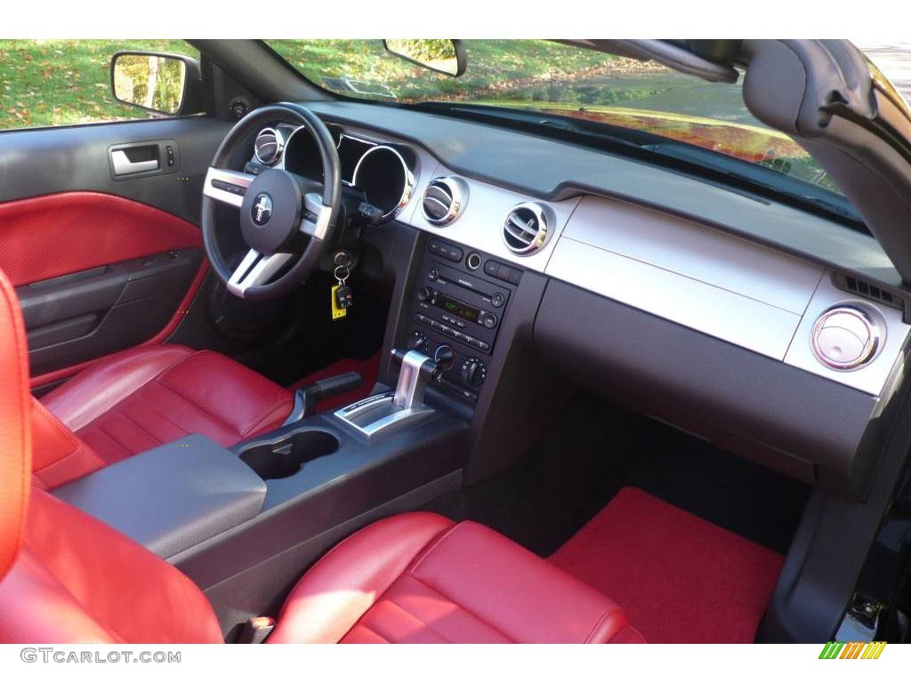 2006 Mustang GT Premium Convertible - Black / Red/Dark Charcoal photo #17