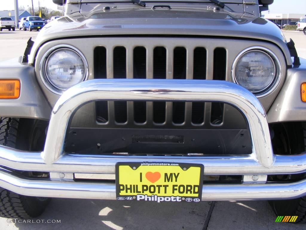 2004 Wrangler Sport 4x4 - Light Khaki Metallic / Khaki photo #20