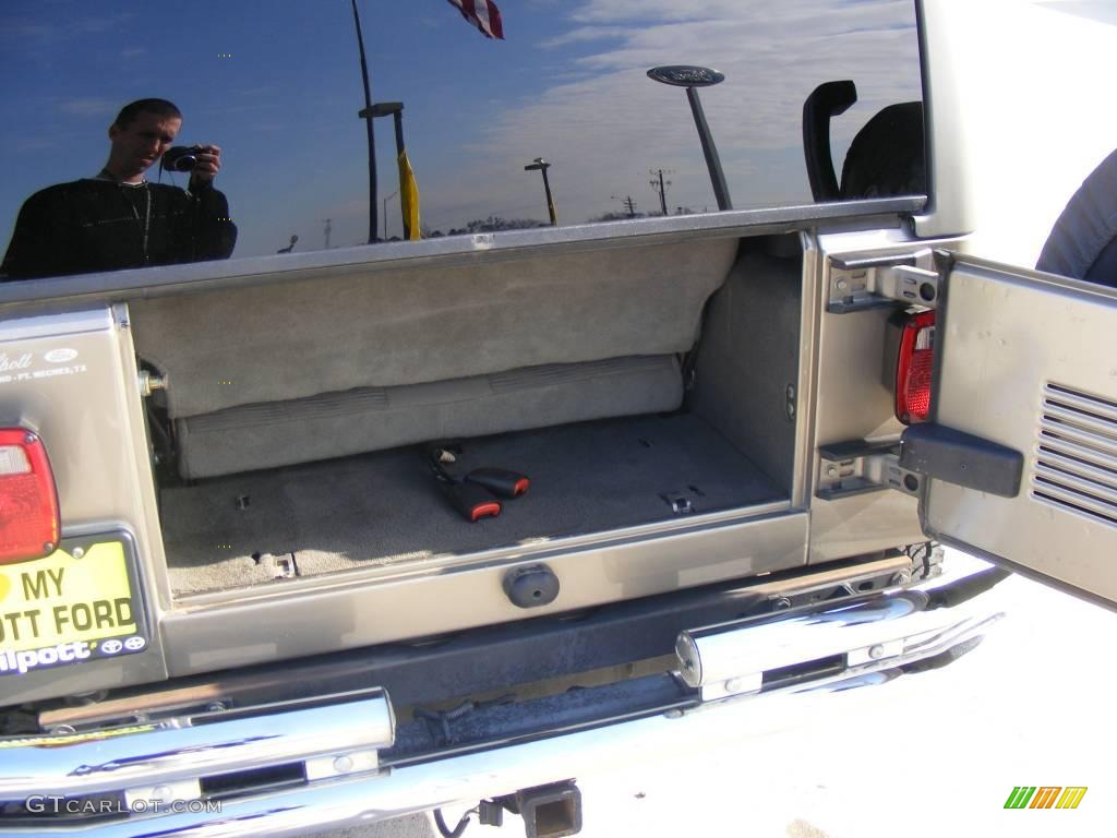 2004 Wrangler Sport 4x4 - Light Khaki Metallic / Khaki photo #27