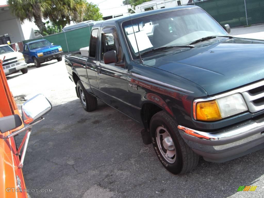 1995 Ranger XLT SuperCab - Medium Willow Metallic / Grey photo #2