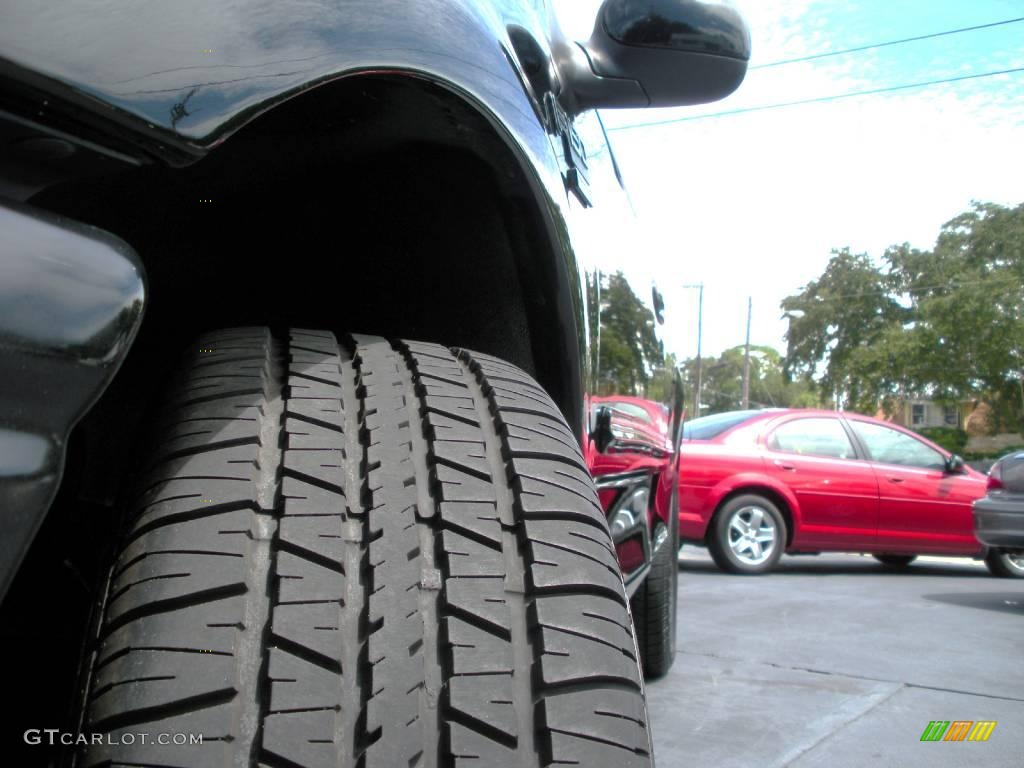 1998 F150 XLT Regular Cab - Black / Medium Graphite photo #14