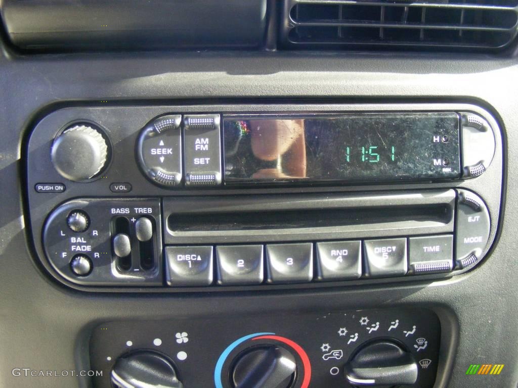 2004 Wrangler Sport 4x4 - Light Khaki Metallic / Khaki photo #37