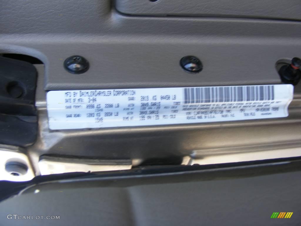2004 Wrangler Sport 4x4 - Light Khaki Metallic / Khaki photo #44