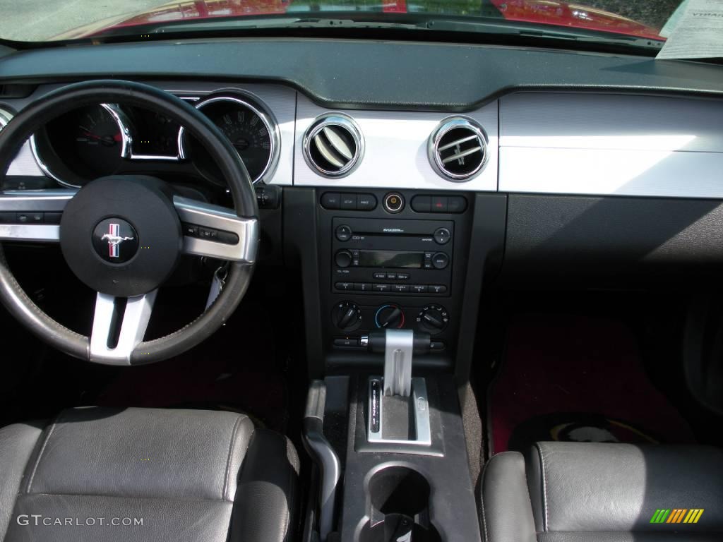2005 Mustang V6 Premium Convertible - Redfire Metallic / Dark Charcoal photo #23
