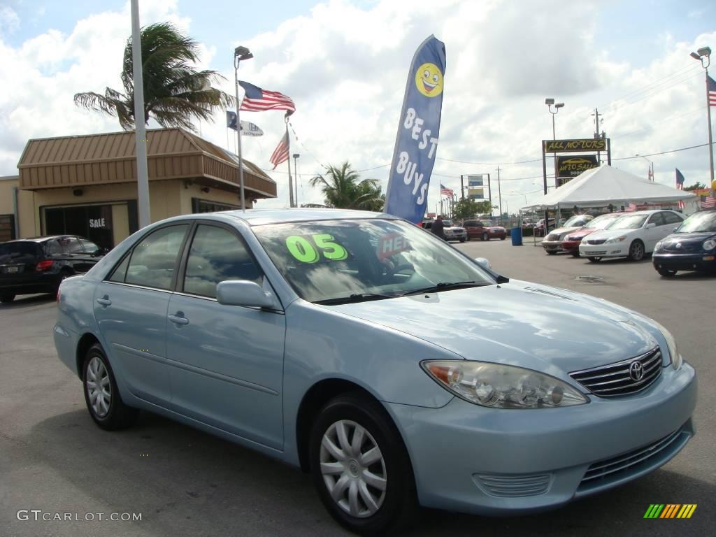 2005 Camry LE - Sky Blue Pearl / Gray photo #1