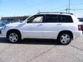 Super White - Highlander V6 4WD Photo No. 6